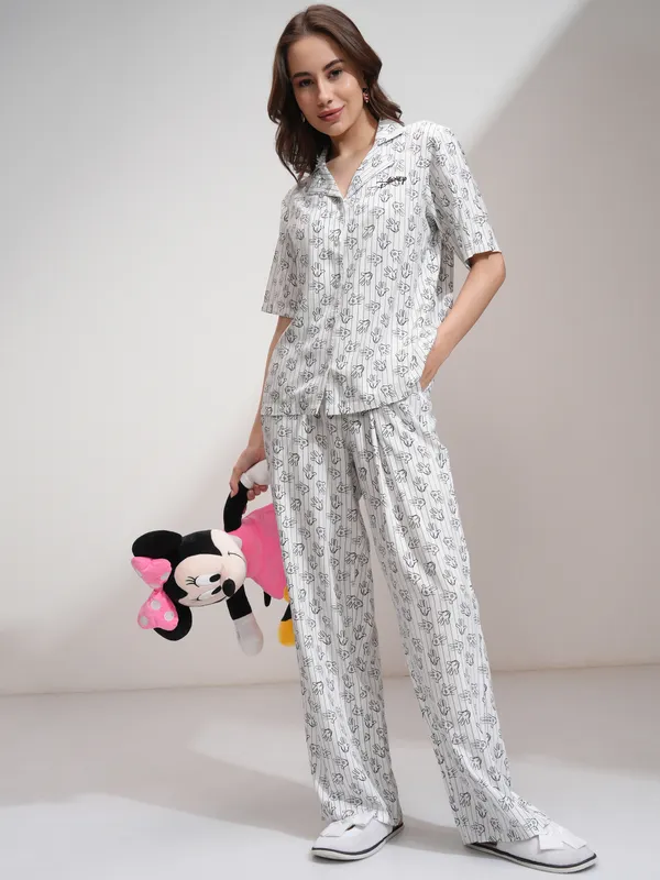 Disney By Tokyo Talkies Women White Mickey Mouse Shirt With Palazzos