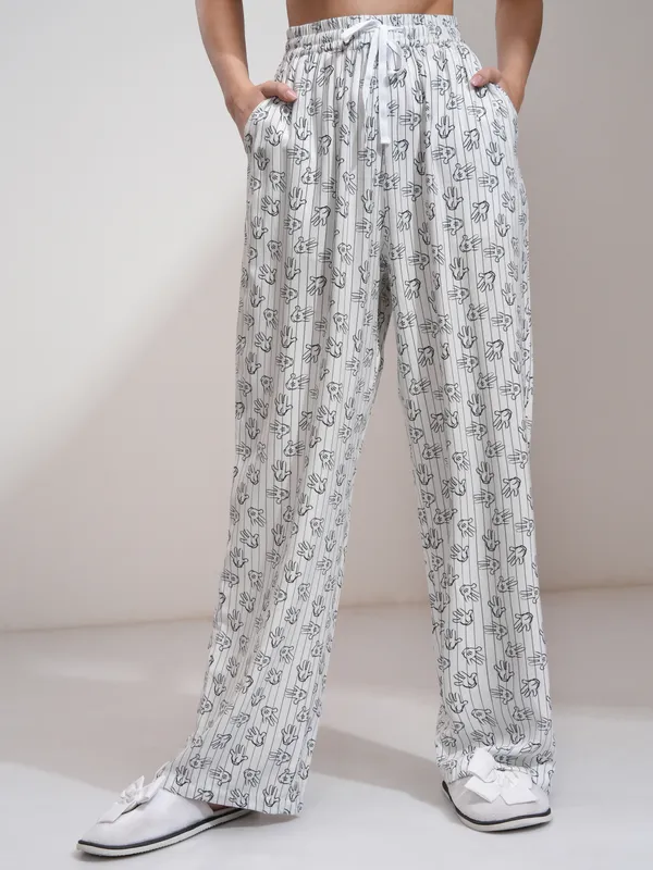 Disney By Tokyo Talkies Women White Mickey Mouse Shirt With Palazzos