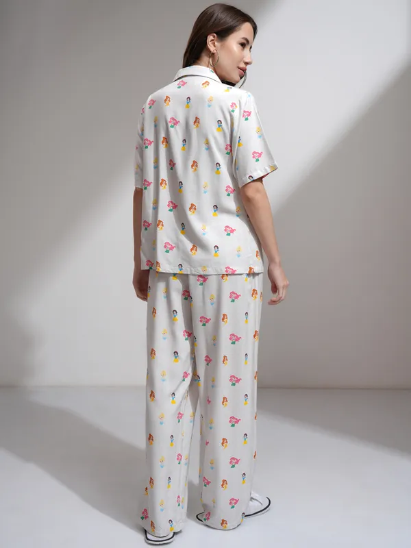 Disney By Tokyo Talkies Women Grey Disney Princess Shirt With Palazzos