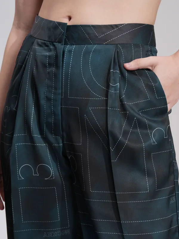 Disney By Tokyo Talkies Women Blue Mickey Mouse Shirt With Trouser