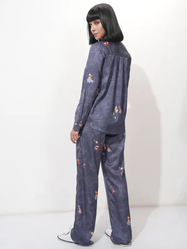 Disney By Tokyo Talkies Women Navy Blue Winnie The Pooh Shirt With Trousers Co-Ords