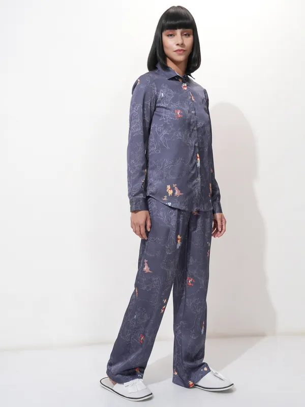 Disney By Tokyo Talkies Women Navy Blue Winnie The Pooh Shirt With Trousers Co-Ords