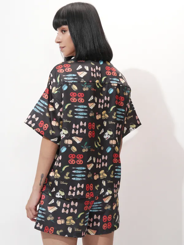 Disney By Tokyo Talkies Women Black Minnie Mouse Shirt With Short