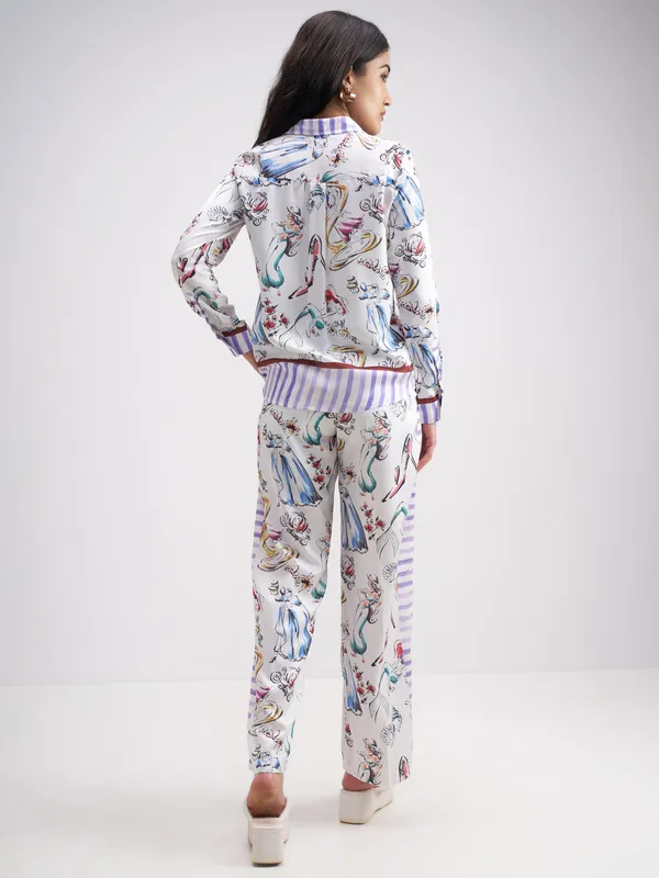 Disney By Tokyo Talkies Women Multi Disney Princess Shirt With Trouser Co-Ords