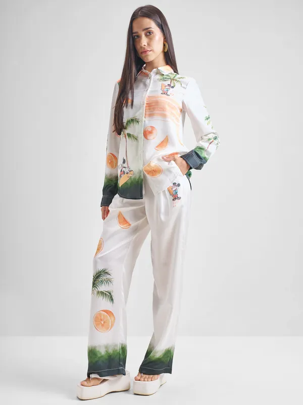 Disney By Tokyo Talkies Women White Mickey Mouse Shirt With Trouser Co-Ords
