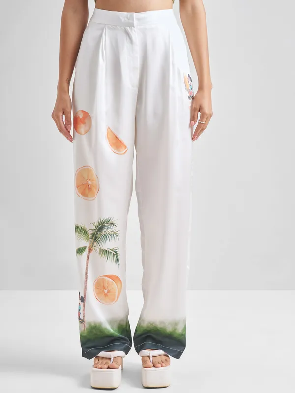 Disney By Tokyo Talkies Women White Mickey Mouse Shirt With Trouser Co-Ords