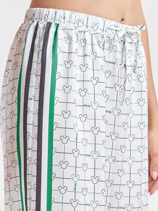 Disney By Tokyo Talkies Women White Mickey Mouse Shirt With Trouser Co-Ords