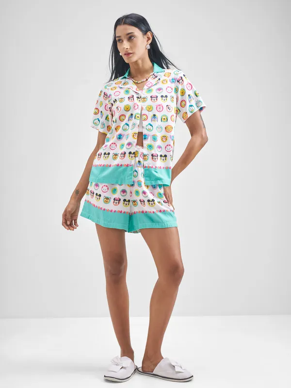 Disney By Tokyo Talkies Women White Disney Characters Shirt With Shorts Co-Ords