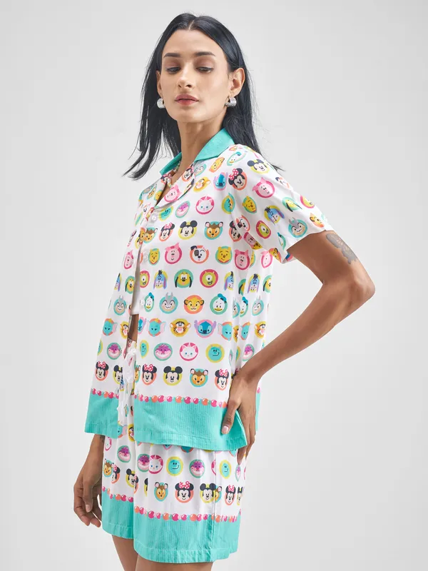 Disney By Tokyo Talkies Women White Disney Characters Shirt With Shorts Co-Ords