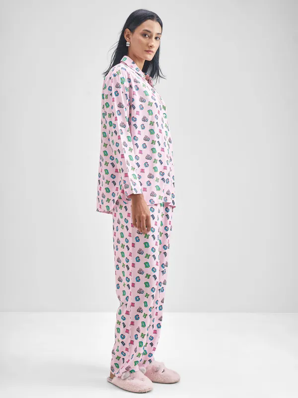 Disney By Tokyo Talkies Women Pink Donald Duck Shirt With Trouser Co-Ords