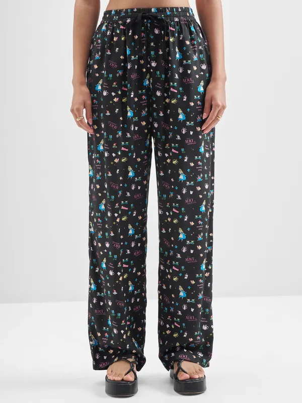 Disney By Tokyo Talkies Women Black Alice Shirt With Trouser Co-Ords