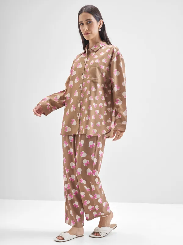 Disney By Tokyo Talkies Women Brown Minnie Mouse Shirt With Trouser Co-Ords