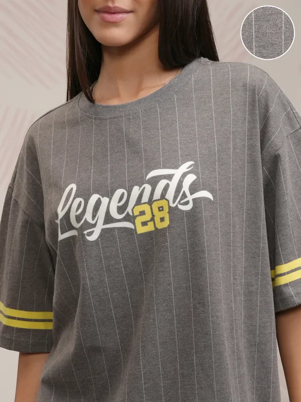 Donald Duck Printed Oversized Fit T-Shirt