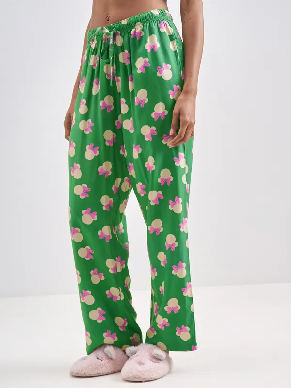 Disney By Tokyo Talkies Women Green Minnie Mouse Printed Regular Fit Regular Trouser