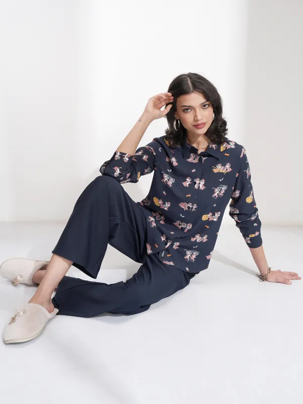 Disney By Tokyo Talkies Women Navy Blue Chip And Dale Printed Casual Shirt