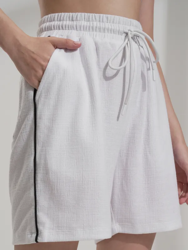 Tokyo Talkies Women White Top With Shorts Co-Ords