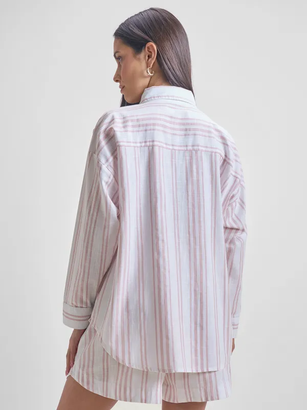 ESPYR By Tokyo Talkies Women White Shirt With Shorts Co-ords