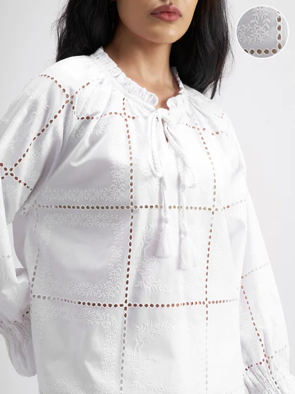 Tokyo Talkies Women White Top With Shorts Co-Ords