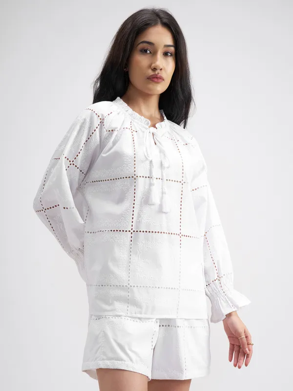 Tokyo Talkies Women White Top With Shorts Co-Ords