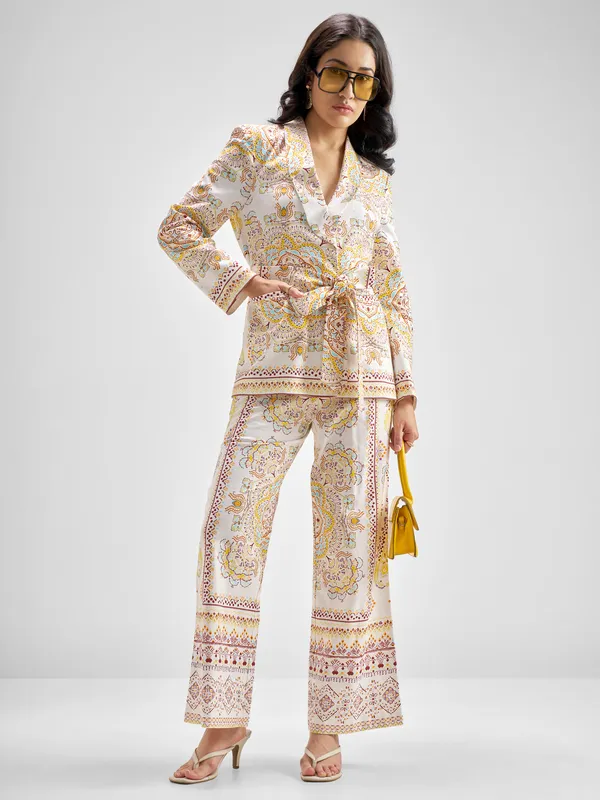 Chic By Tokyo Talkies Women Multi Blazer With Trouser Co-Ords