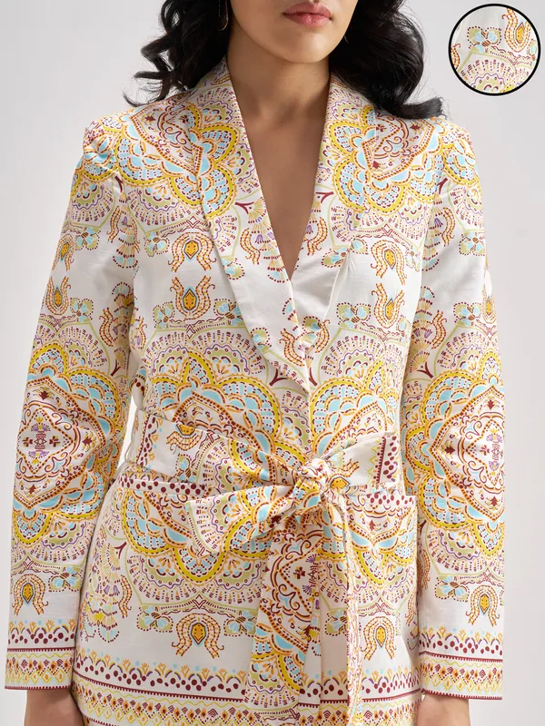 Chic By Tokyo Talkies Women Multi Blazer With Trouser Co-Ords