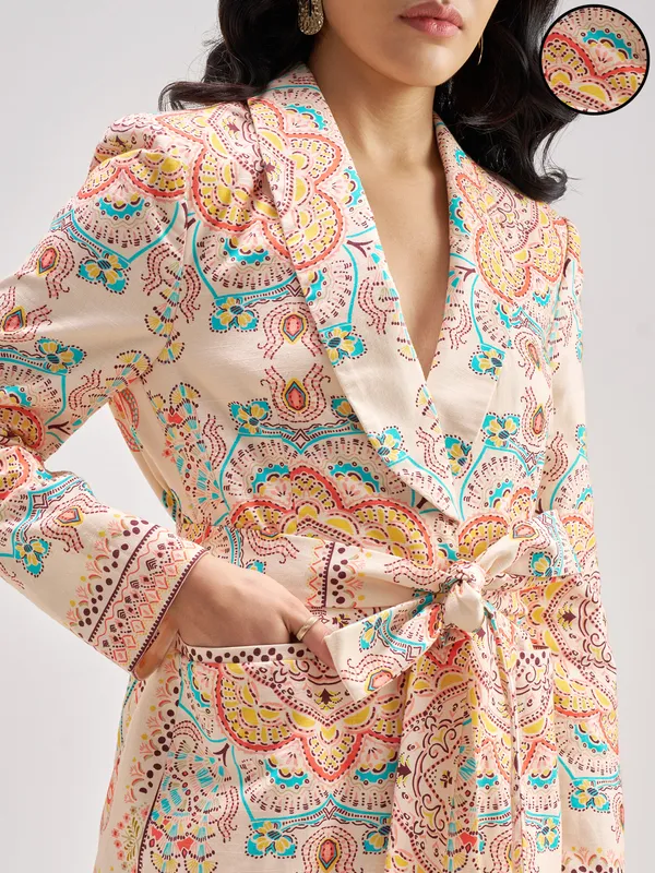 Chic By Tokyo Talkies Women Multi Blazer With Trouser Co-Ords