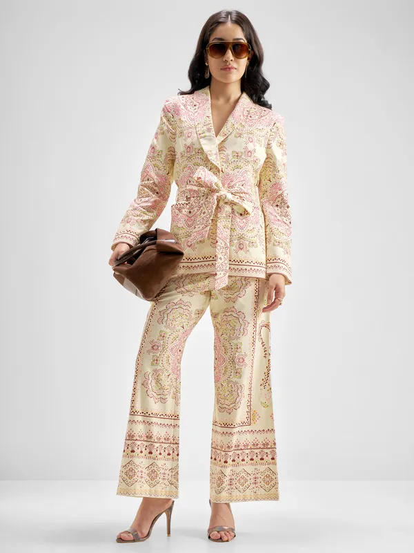 Chic By Tokyo Talkies Women Multi Blazer With Trouser Co-Ords