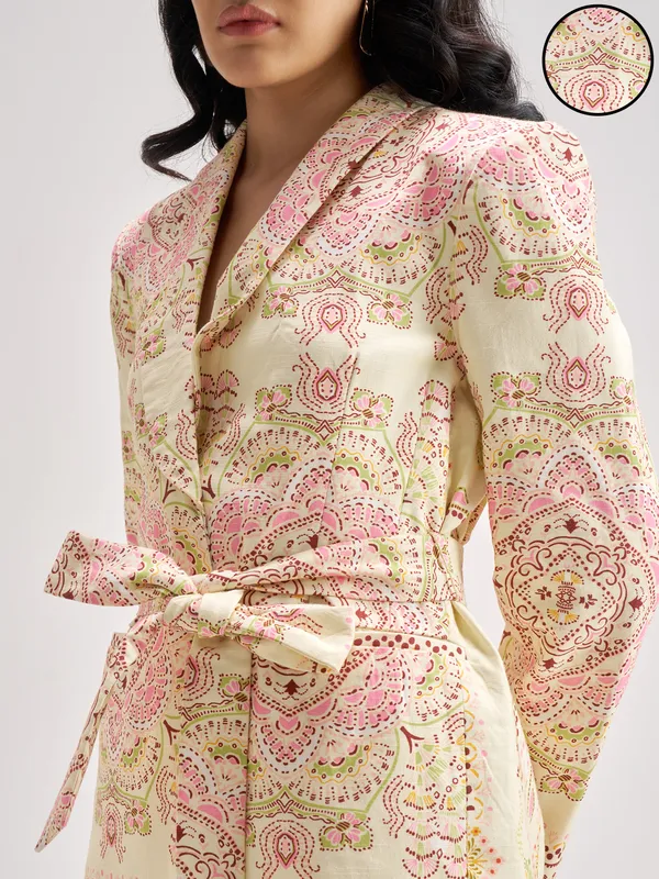 Chic By Tokyo Talkies Women Multi Blazer With Trouser Co-Ords