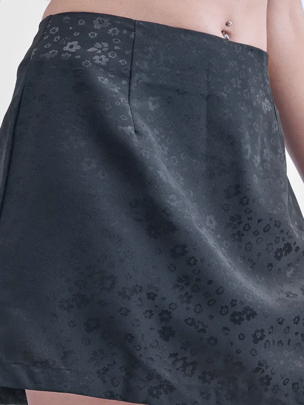 ESPYR By Tokyo Talkies Women Black Blazer With Skirt Co-Ords