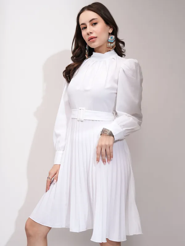  Tokyo Talkies Women White Solid Fit And Flare Dresses