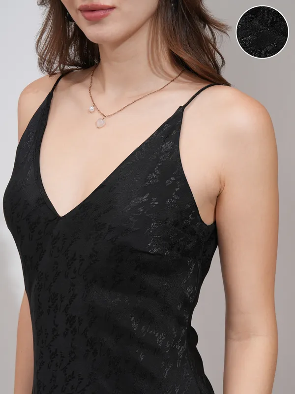 Tokyo Talkies Women Black Self Design Maxi Dress