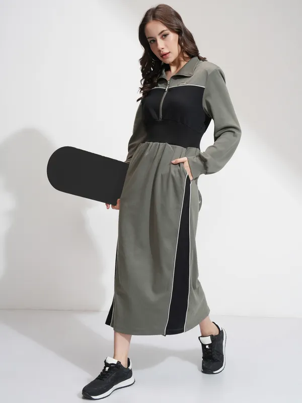 Tokyo Talkies Women Olive Solid Bodycon Dress