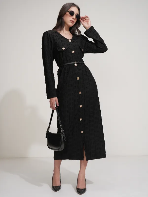 Tokyo Talkies Women Black Self Design Maxi Dress