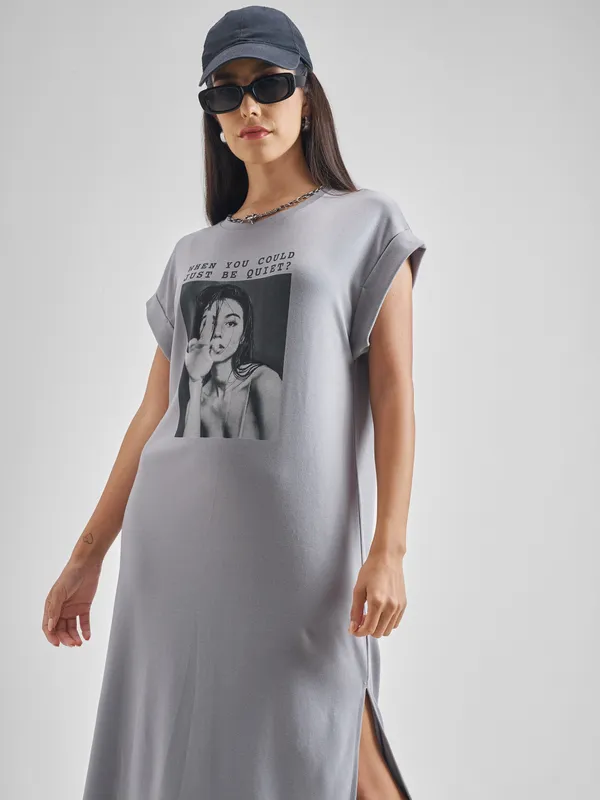 ESPYR By Tokyo Talkies Women Grey Printed T-shirt Dress