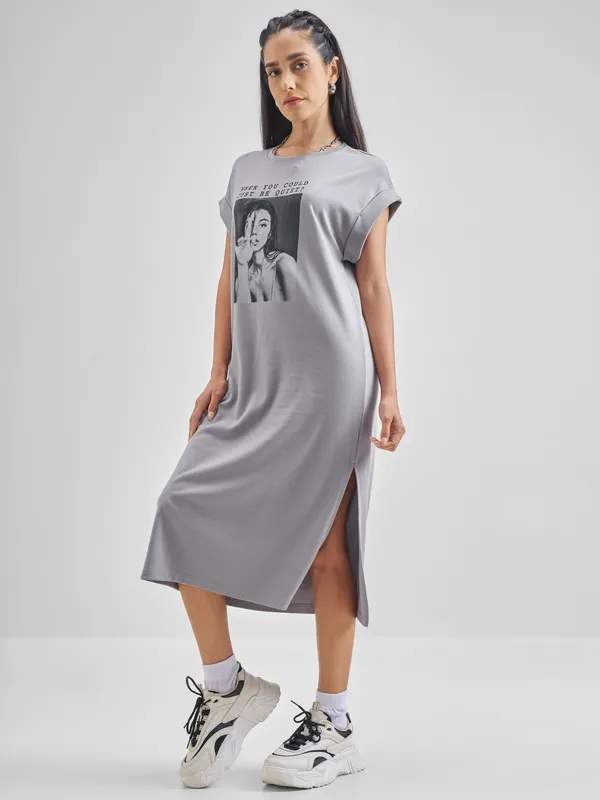 ESPYR By Tokyo Talkies Women Grey Printed T-shirt Dress