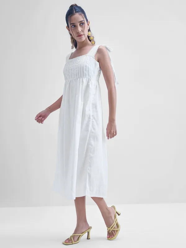 Tokyo Talkies Women White Solid Fit and Flare Dress