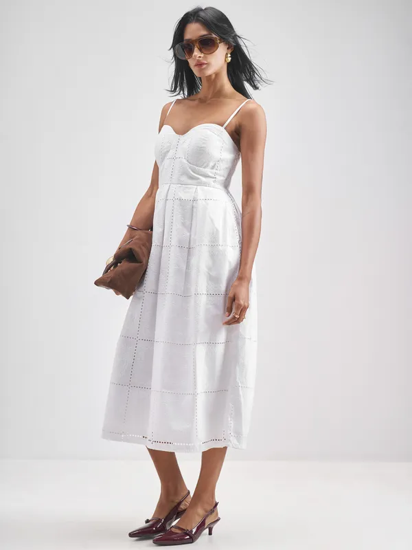 ESPYR By Tokyo Talkies Women White Embroidered Fit and Flare Dress