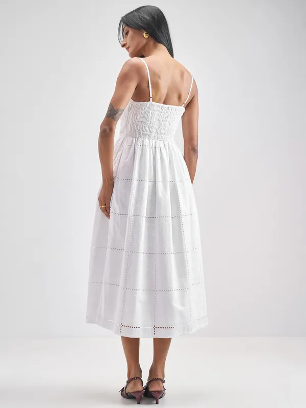 ESPYR By Tokyo Talkies Women White Embroidered Fit and Flare Dress