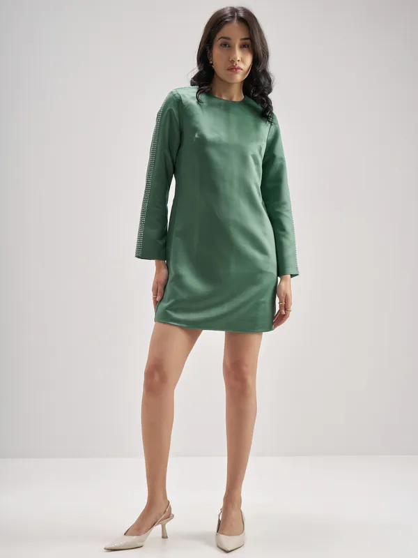 Tokyo Talkies Women Green Solid Sheath Dress