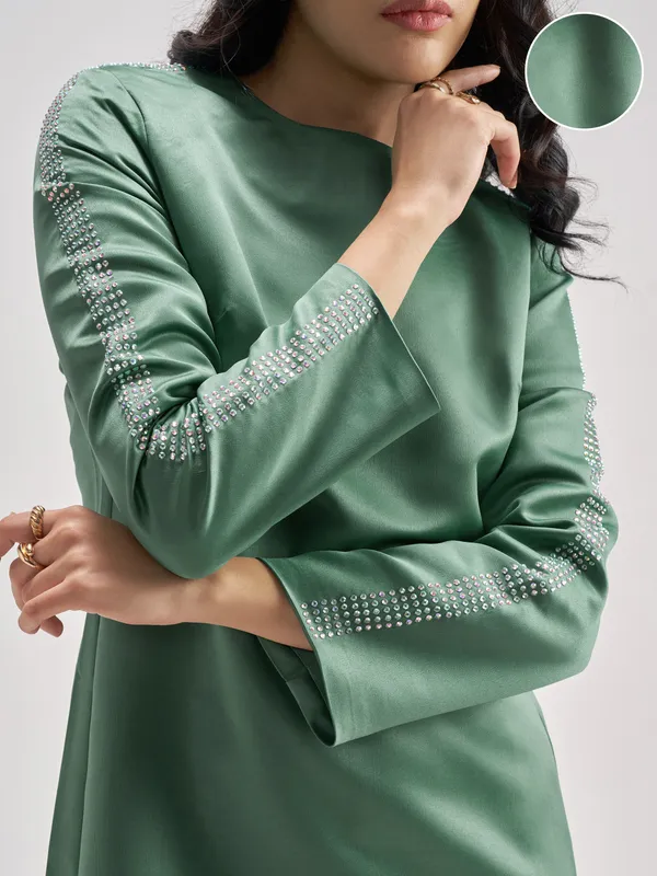 Tokyo Talkies Women Green Solid Sheath Dress