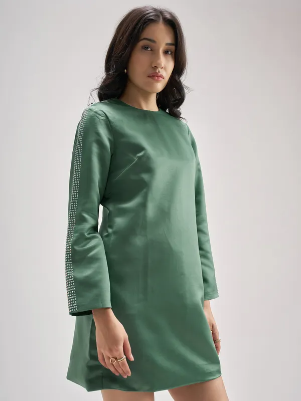 Tokyo Talkies Women Green Solid Sheath Dress