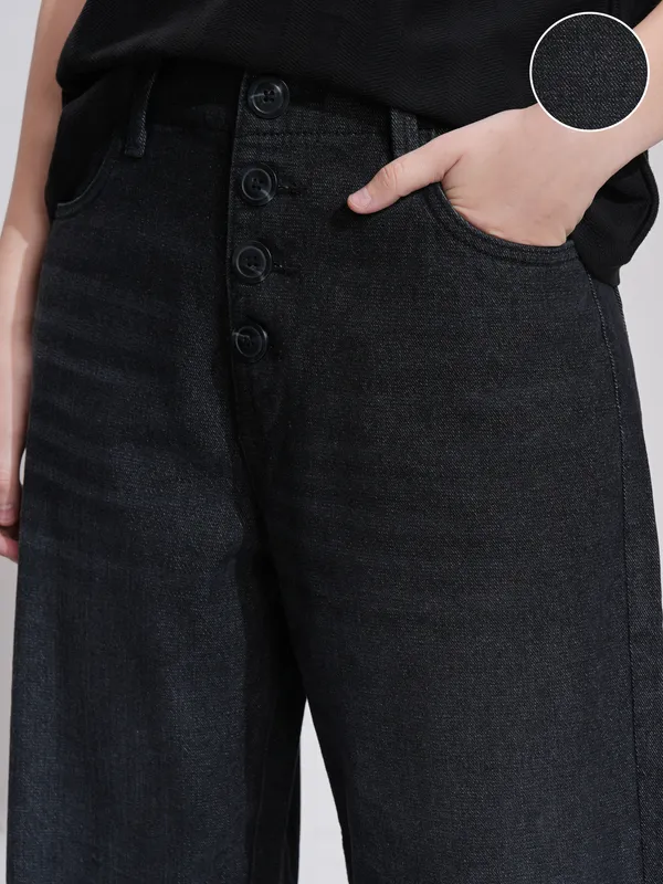 Tokyo Talkies Women Black Flared Stretchable Jeans