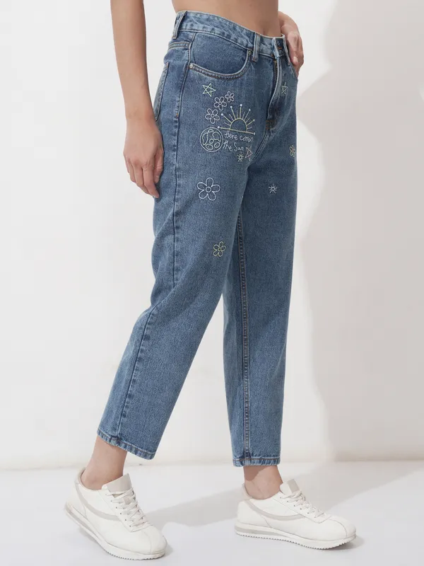 Tokyo Talkies Women Blue Mom Fit Stretchable Jeans