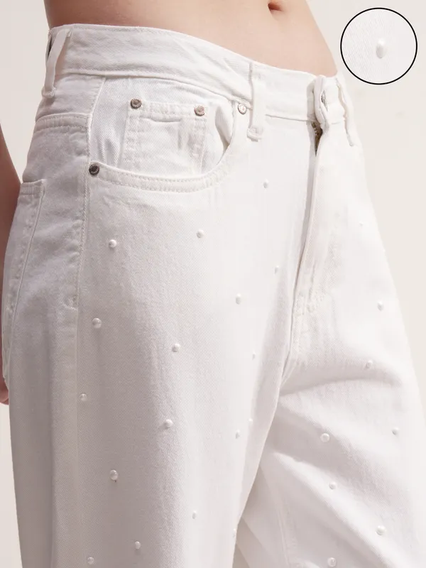 Tokyo Talkies Women White Straight Fit Stretchable Jeans