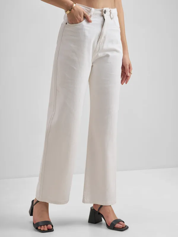 Tokyo Talkies Women Off White Flared Stretchable Jeans