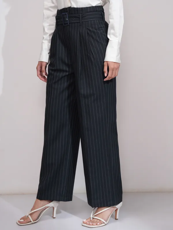  Tokyo Talkies Women Navy Blue Striped Regular Fit Casual Trousers