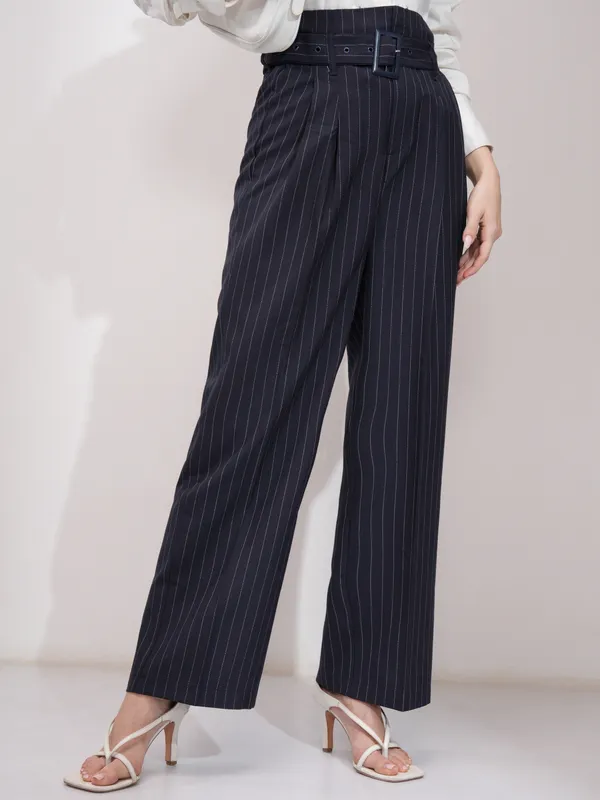 Solid Regular Fit Casual Trouser
