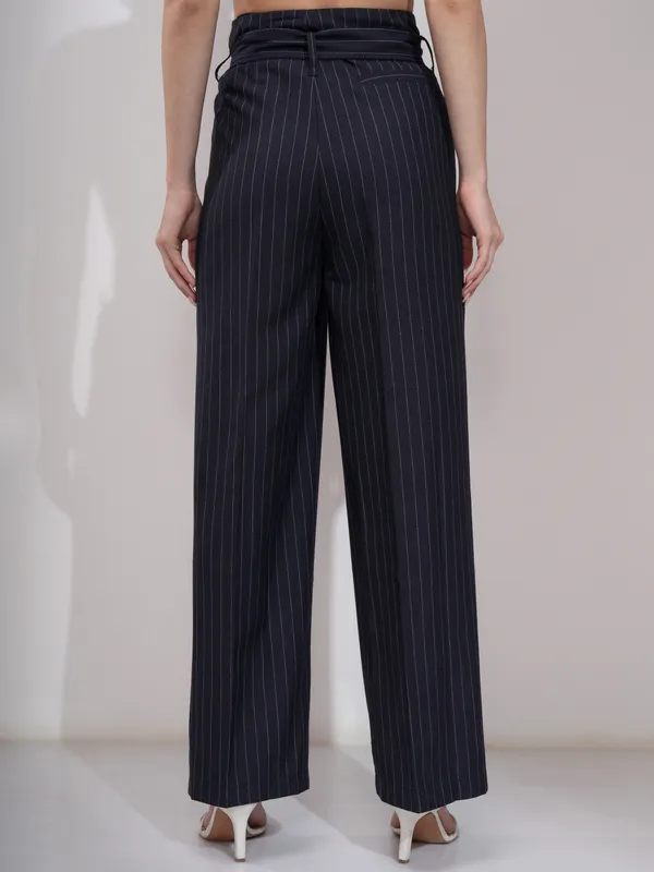 Solid Regular Fit Casual Trouser