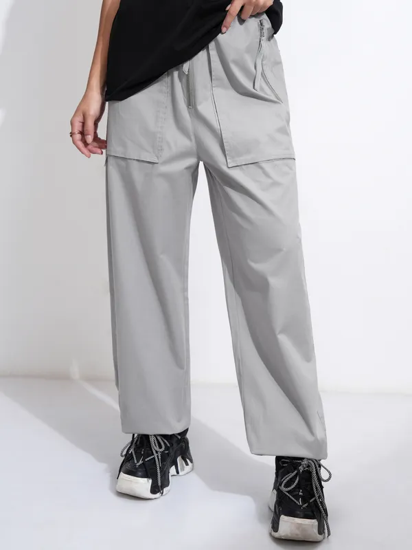 Tokyo Talkies Women Grey Solid Regular Fit Casual Trouser