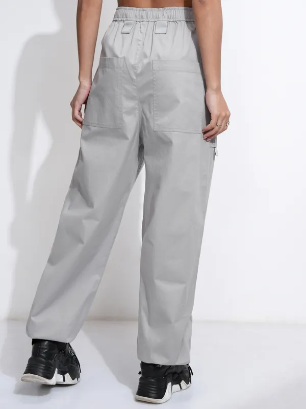 Tokyo Talkies Women Grey Solid Regular Fit Casual Trouser